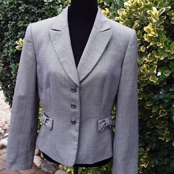 Tahari Jackets & Blazers - Tahari Blazer